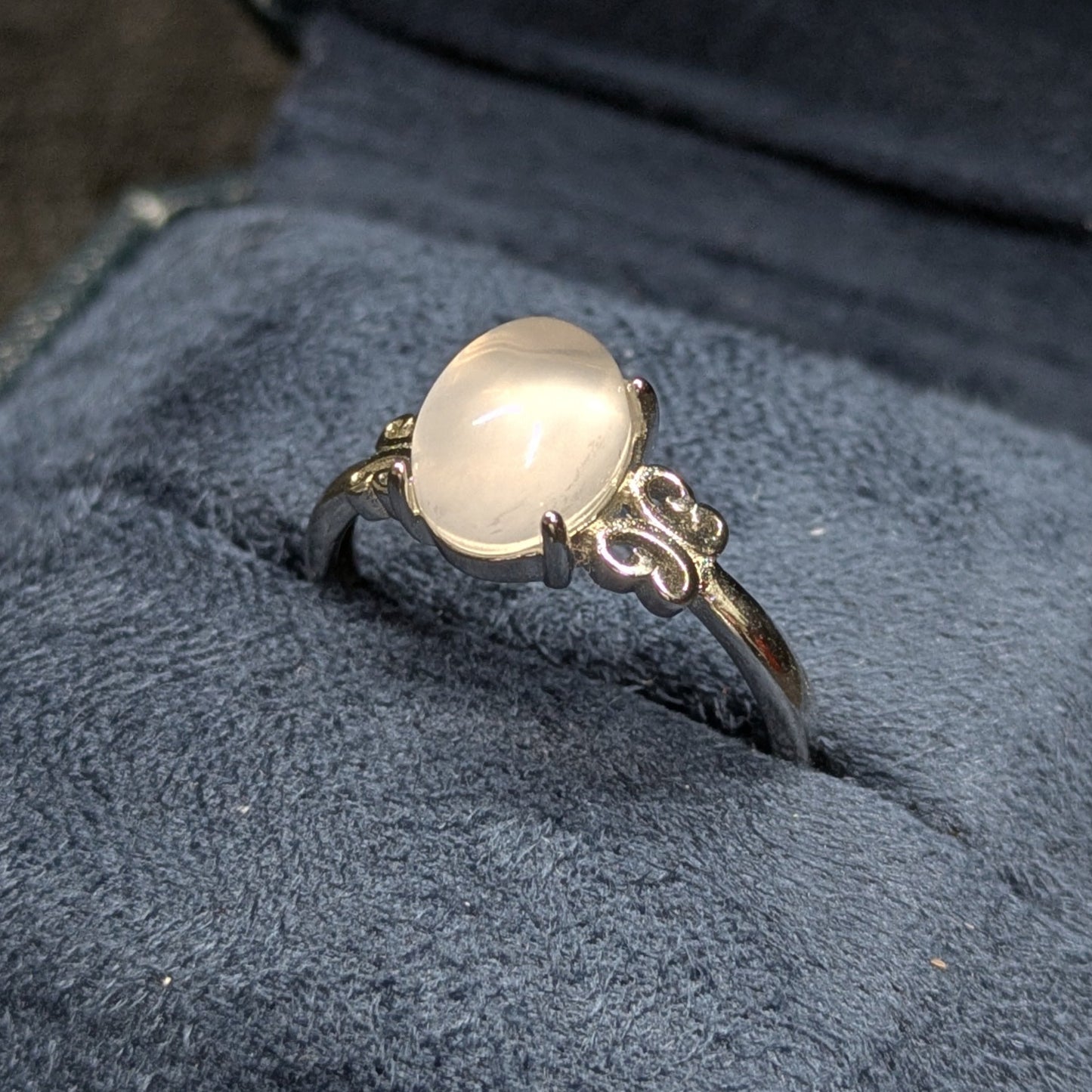 Rose Quartz Natural Crystal Cabochon Adjustable Ring (Butterfly Band)
