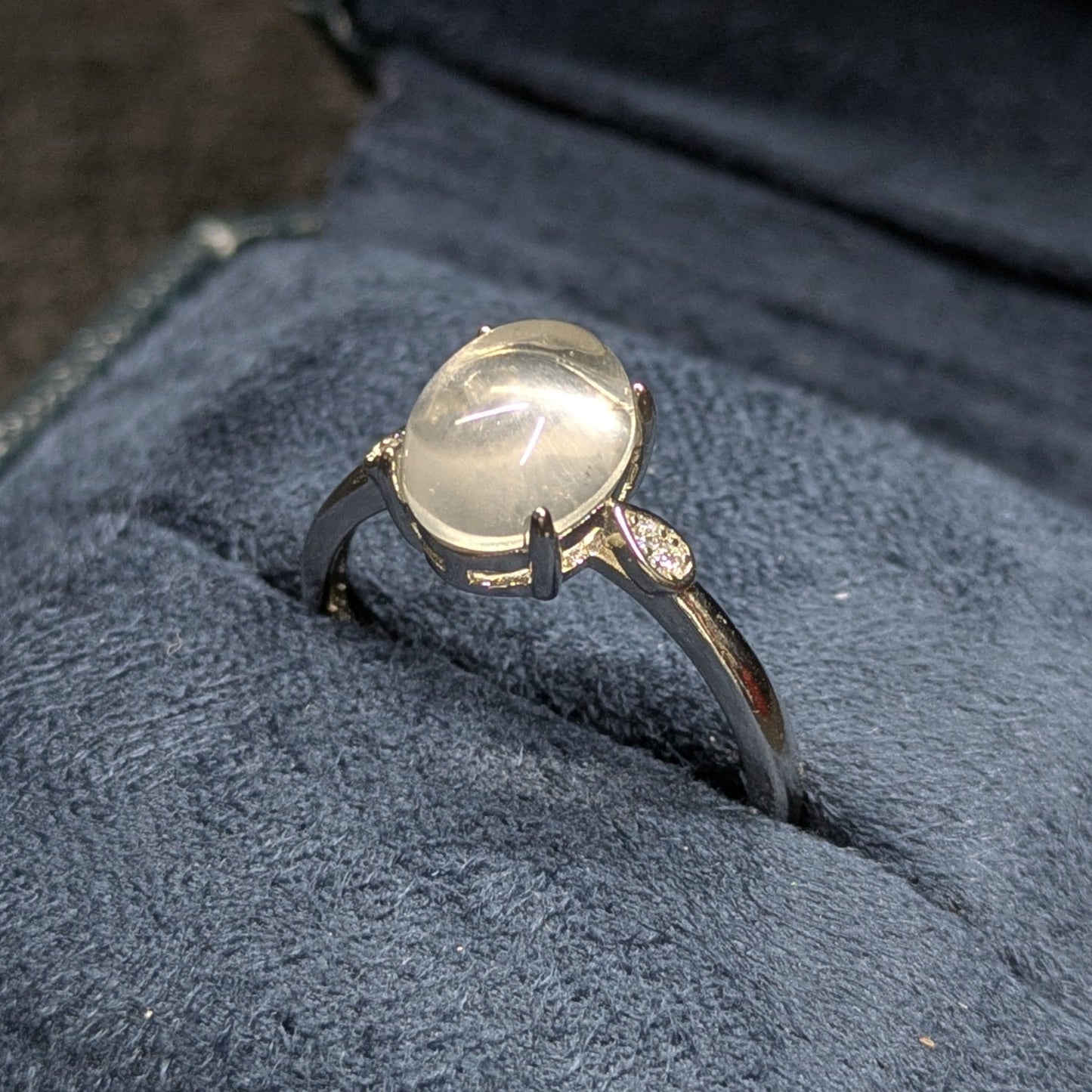 Rose Quartz Natural Crystal Cabochon Adjustable Ring (Teardrop Band)