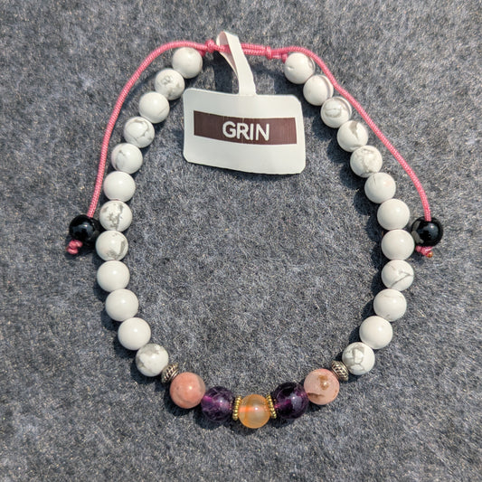 "Grin" - 6mm Beaded Bracelet (String)